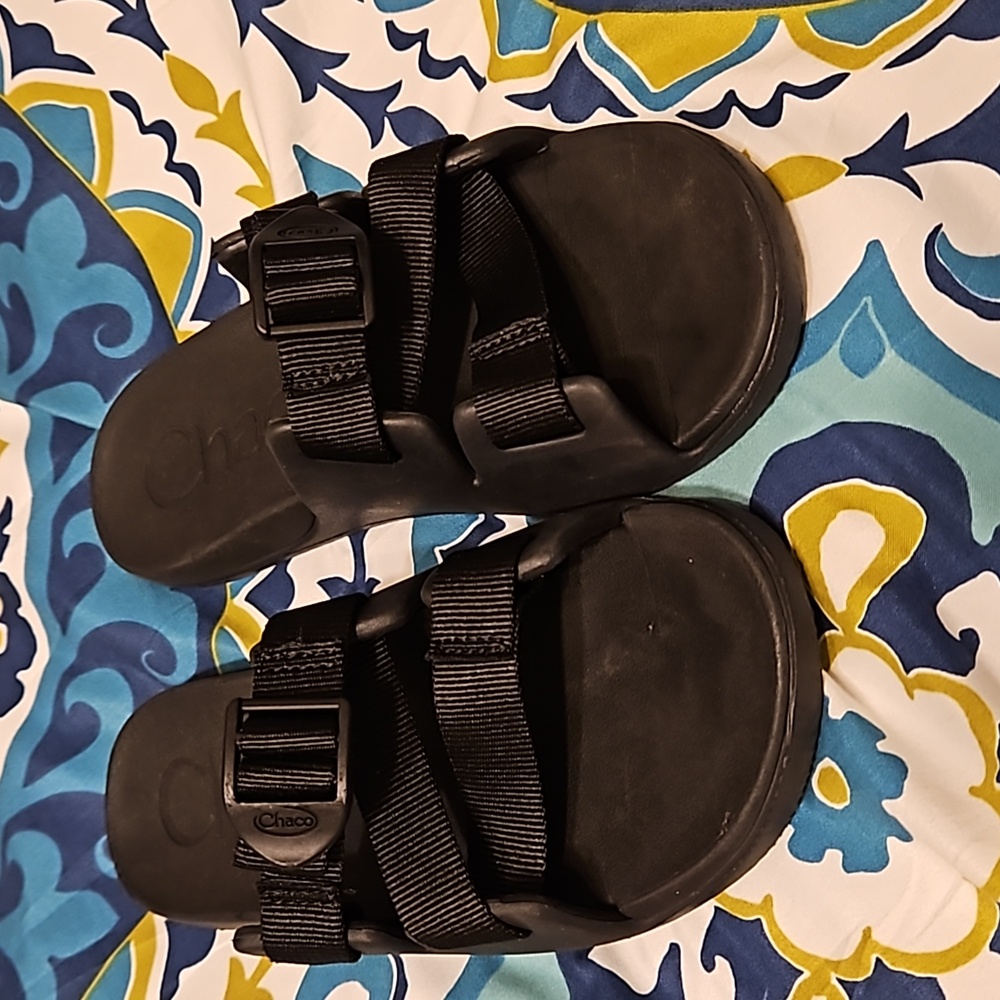 NWOT Chaco Chillos